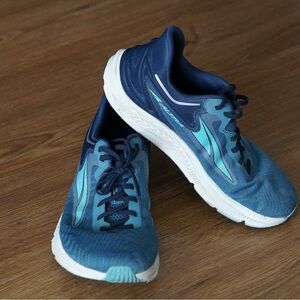 Brooks Blue Athletic Shoes
